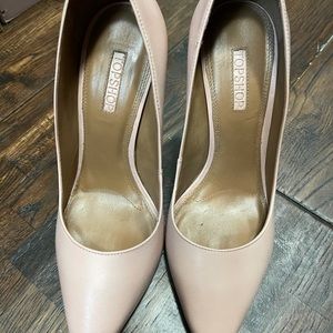 Beautiful soft rose/pinkish 41/2 inch heel